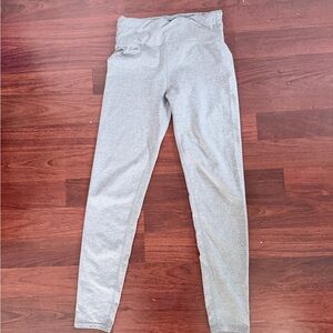 Heather gray women’s cotton on body Leggings